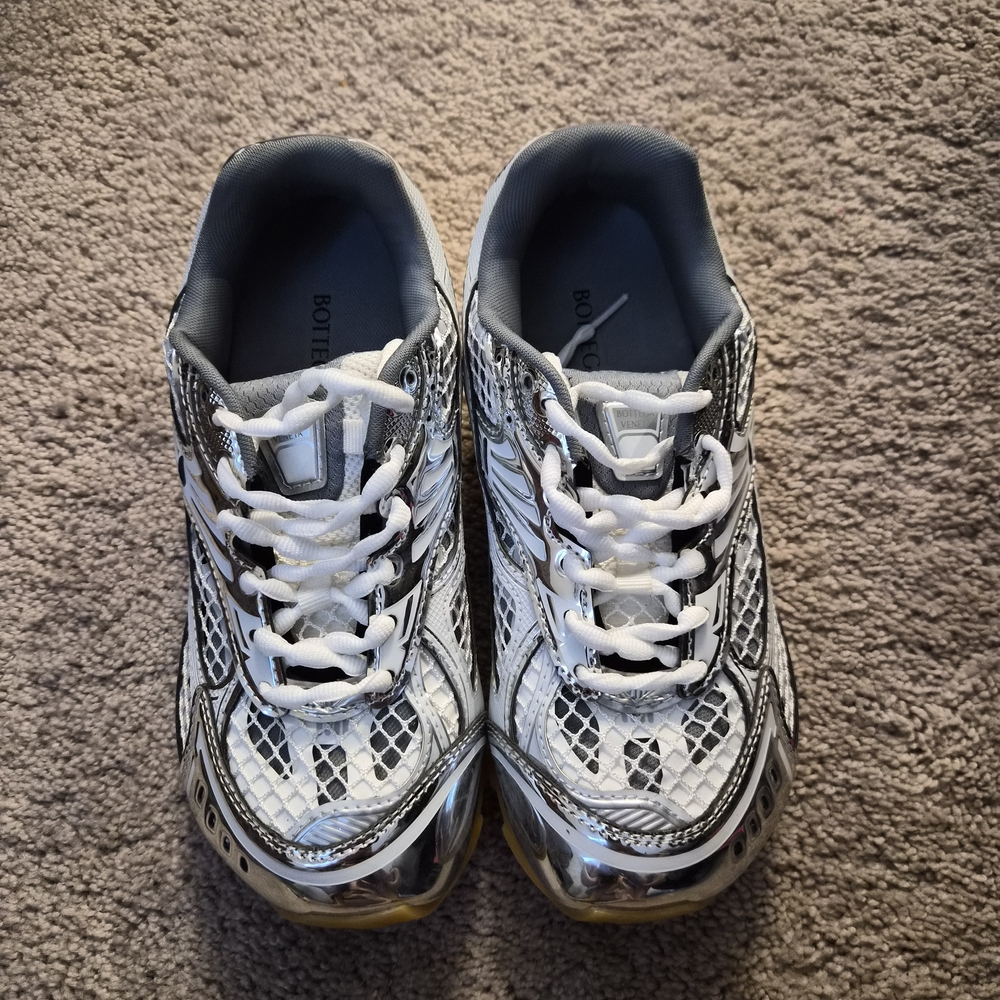 Bottega Veneta Silver and White Women's Shoes 38 . Fit 7 Or 8
